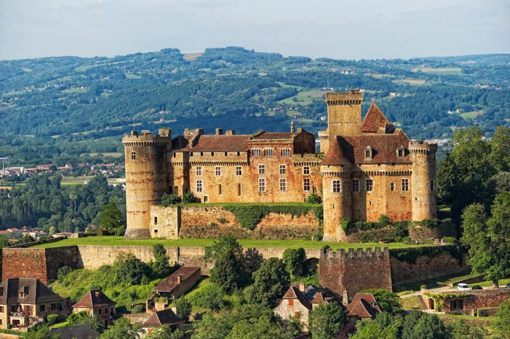 Сasa de vacaciones Sfeervol Vakantiehuis Op Landgoed Aan De Dordogne *